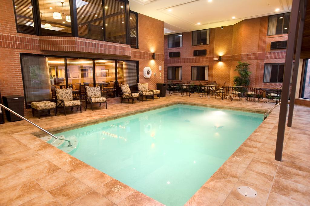 Ann Arbor Regent Hotel And Suites Exterior photo